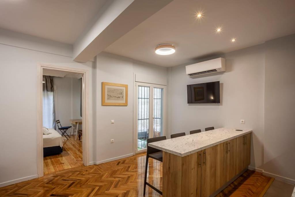 Karolou Ntil- Ground Floor Suite Salonic Exterior foto